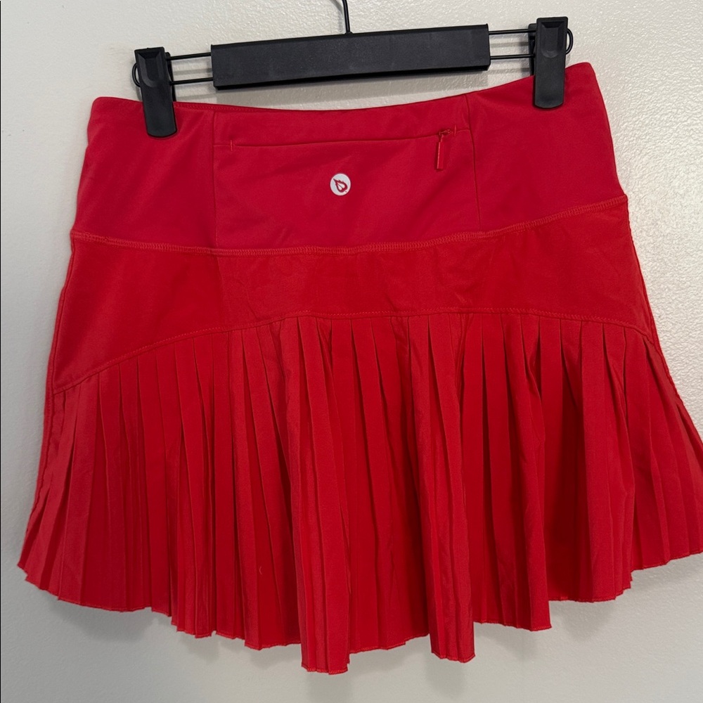 Baleaf Red Women's Athleisure Skirt - Picture 2 of 3